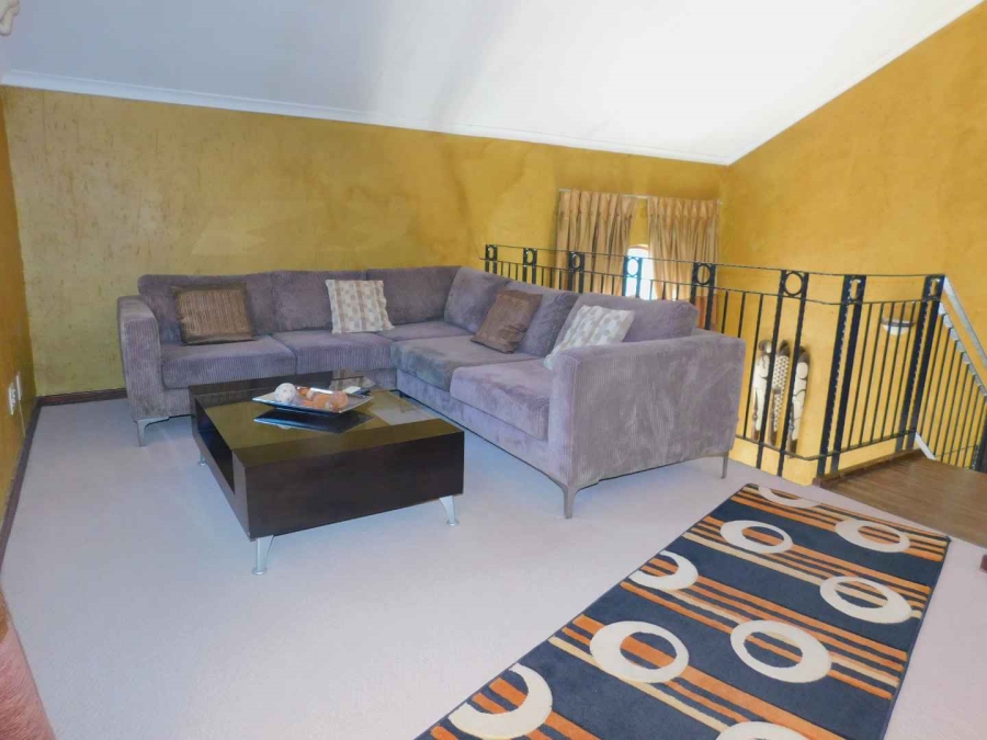 To Let 2 Bedroom Property for Rent in Lonehill Gauteng