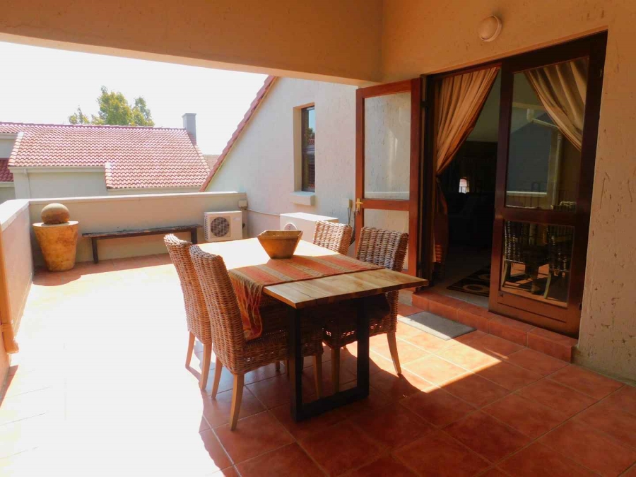 To Let 2 Bedroom Property for Rent in Lonehill Gauteng