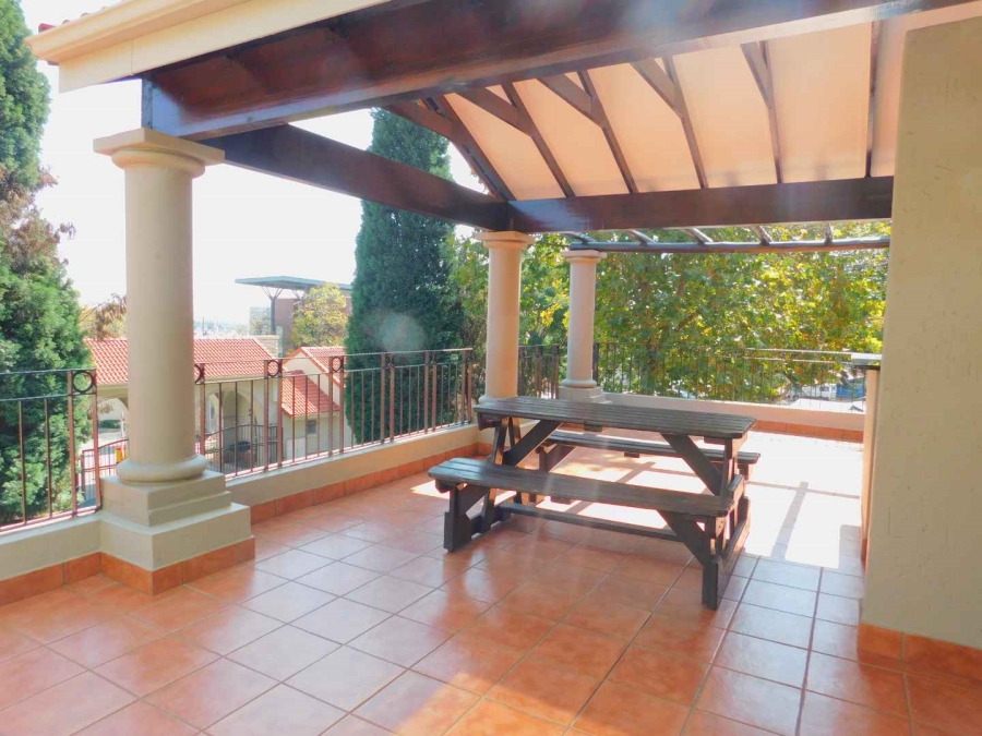 To Let 2 Bedroom Property for Rent in Lonehill Gauteng
