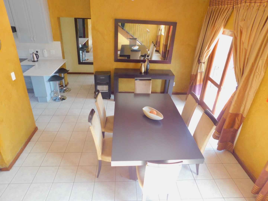 To Let 2 Bedroom Property for Rent in Lonehill Gauteng