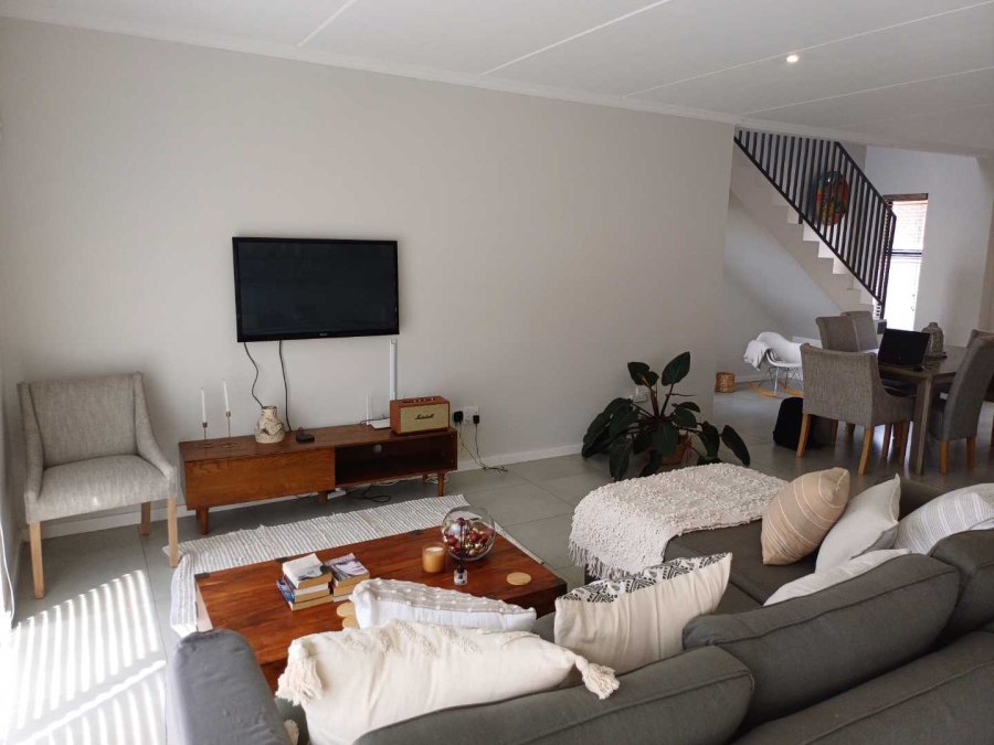 4 Bedroom Property for Sale in Ruimsig Gauteng