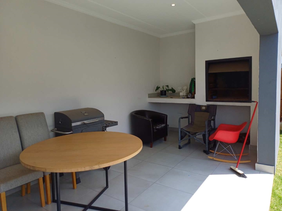 4 Bedroom Property for Sale in Ruimsig Gauteng
