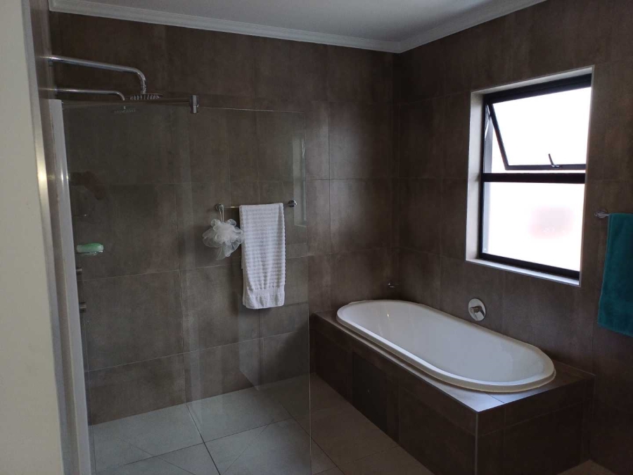 4 Bedroom Property for Sale in Ruimsig Gauteng