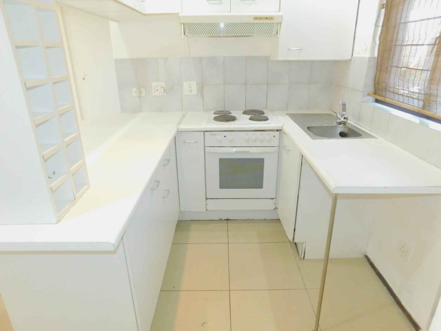 To Let 1 Bedroom Property for Rent in Bryanston Gauteng
