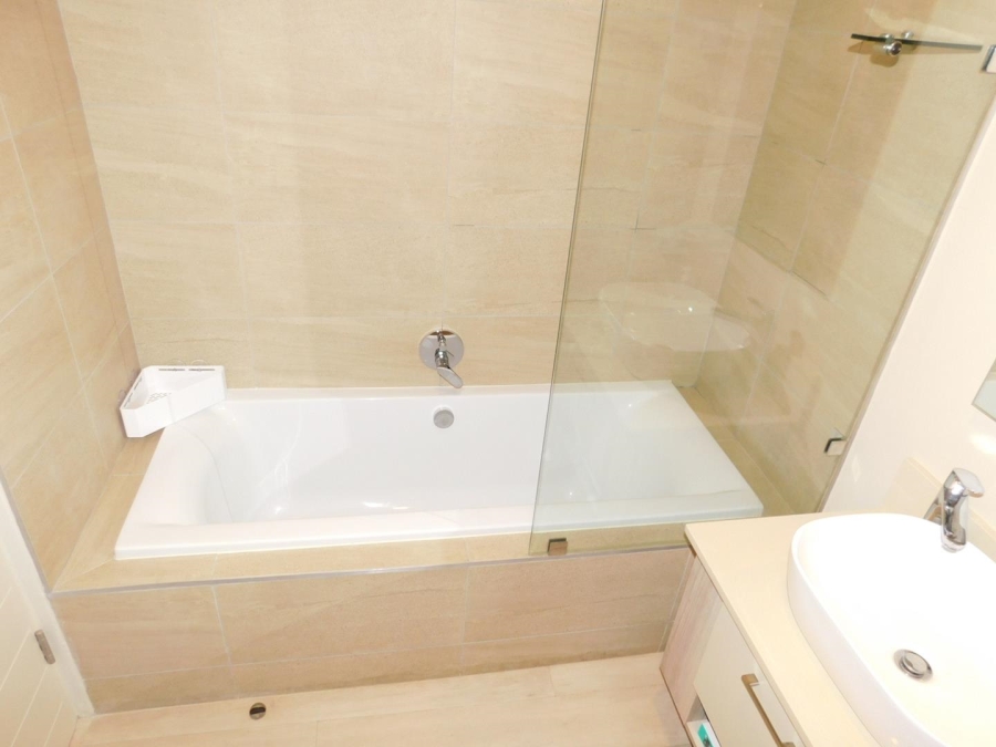 To Let 2 Bedroom Property for Rent in Rosebank Gauteng