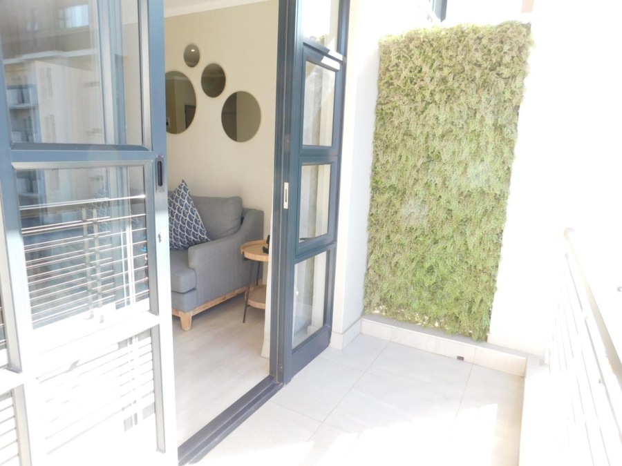To Let 2 Bedroom Property for Rent in Rosebank Gauteng