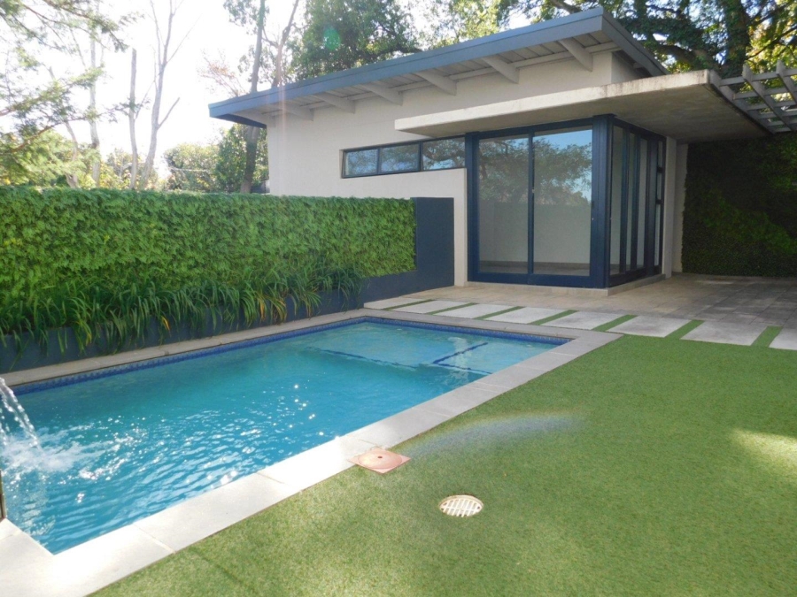 To Let 2 Bedroom Property for Rent in Rosebank Gauteng