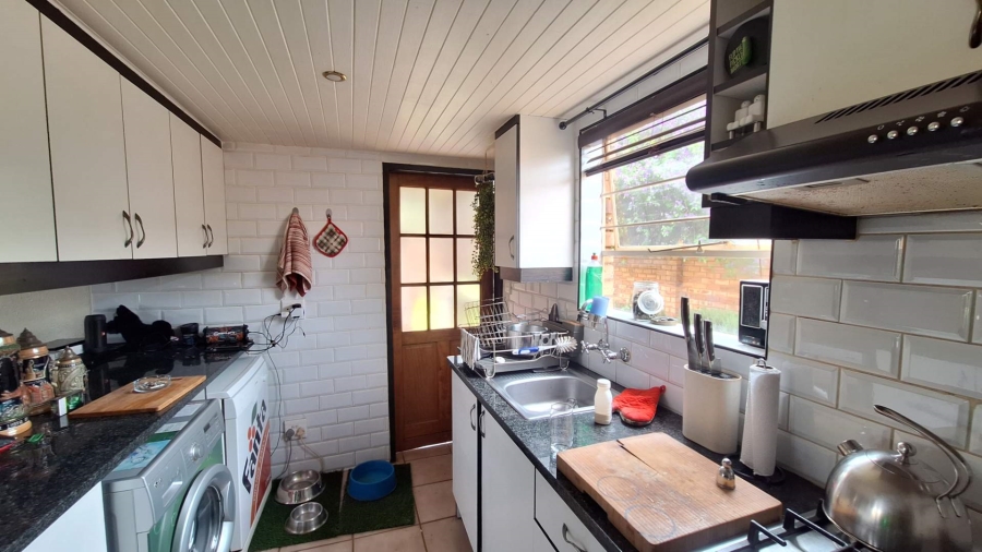 To Let 3 Bedroom Property for Rent in Radiokop Gauteng