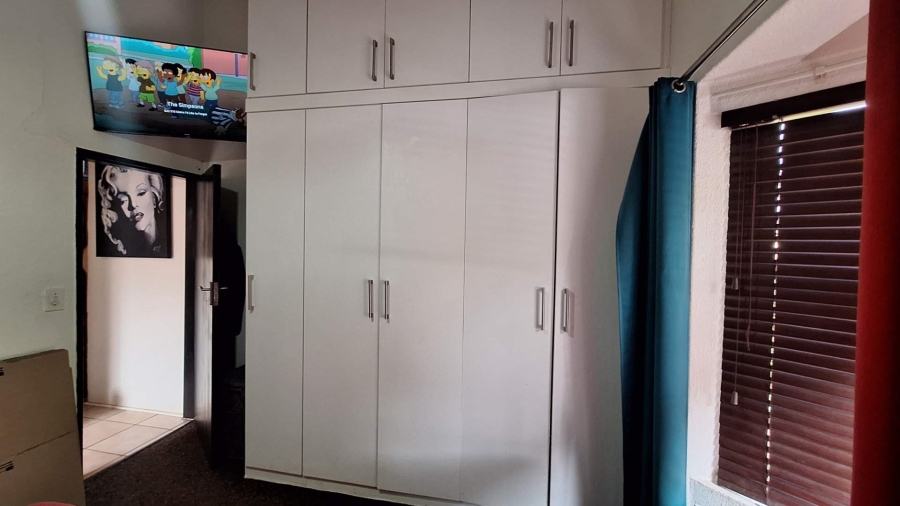 To Let 3 Bedroom Property for Rent in Radiokop Gauteng