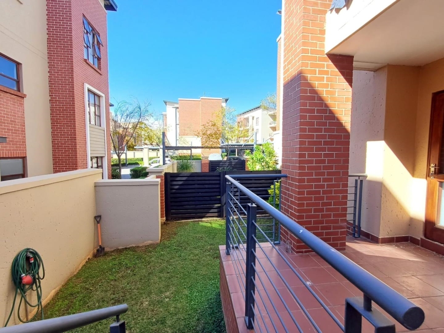 To Let 1 Bedroom Property for Rent in Douglasdale Gauteng