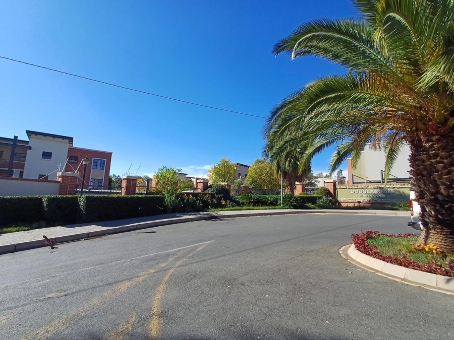To Let 1 Bedroom Property for Rent in Douglasdale Gauteng