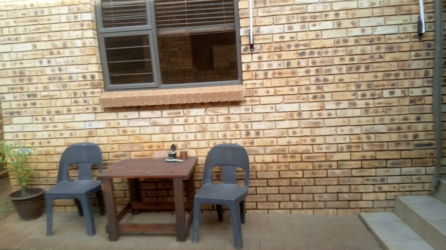 2 Bedroom Property for Sale in Brentwood Gauteng