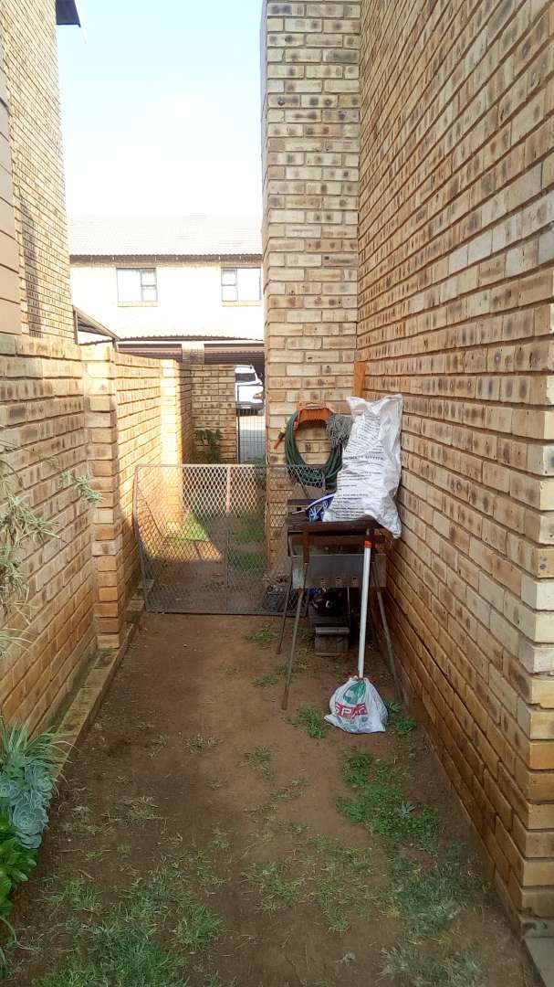 2 Bedroom Property for Sale in Brentwood Gauteng