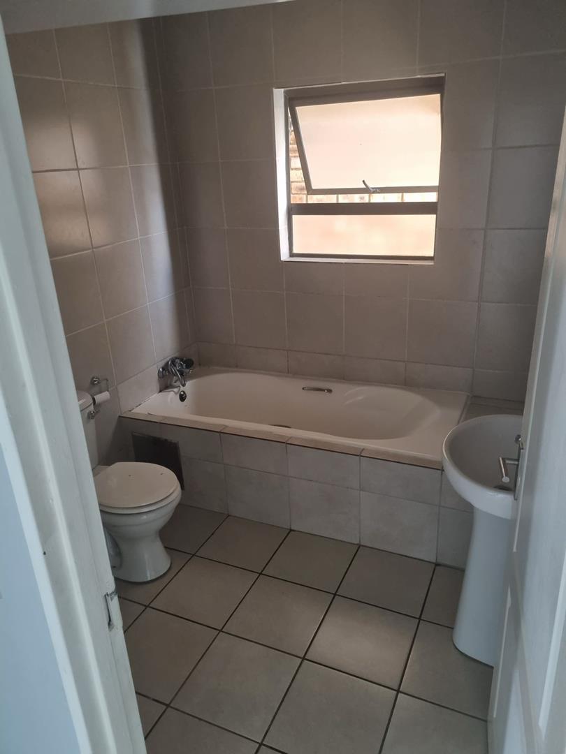 2 Bedroom Property for Sale in Pomona Gauteng