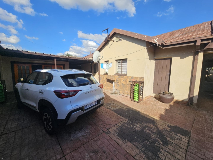 9 Bedroom Property for Sale in Eersterust Gauteng