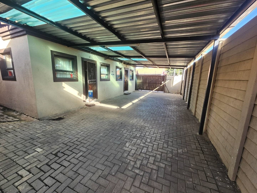 9 Bedroom Property for Sale in Eersterust Gauteng
