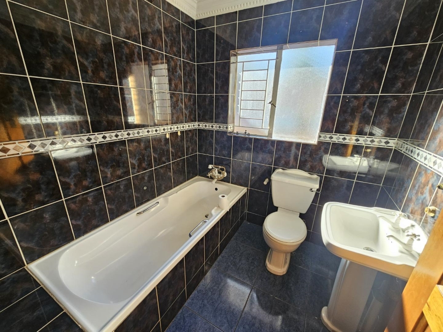 7 Bedroom Property for Sale in Eersterust Gauteng