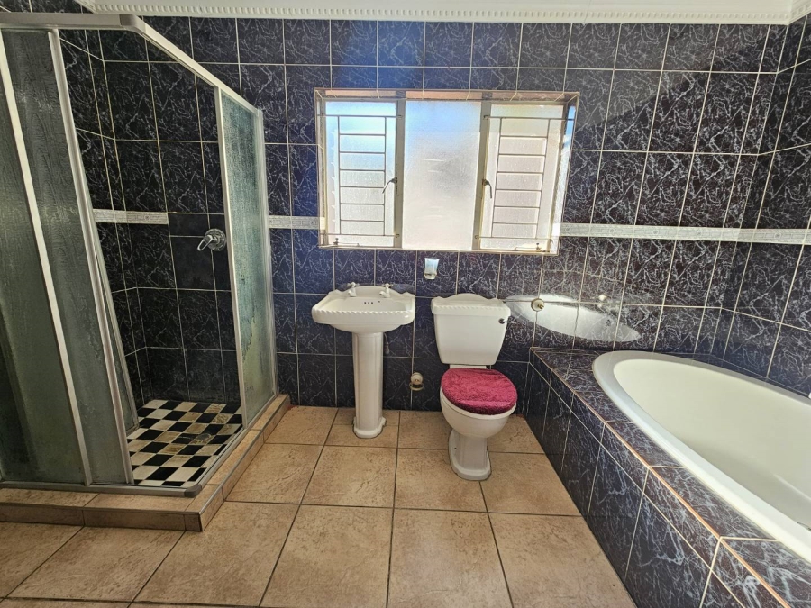 7 Bedroom Property for Sale in Eersterust Gauteng