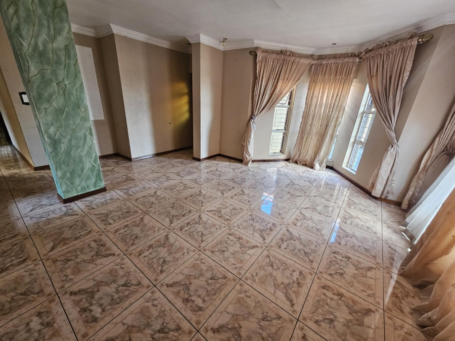 7 Bedroom Property for Sale in Eersterust Gauteng
