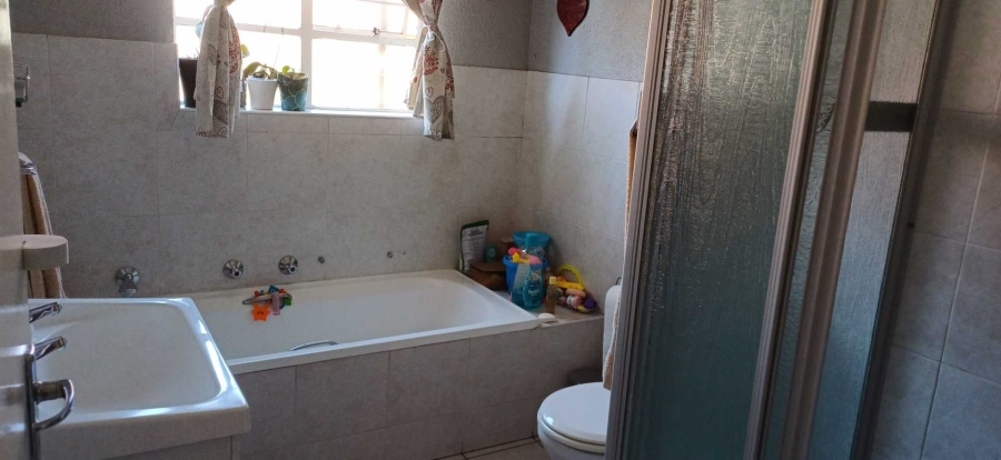 2 Bedroom Property for Sale in Liefde en Vrede Gauteng