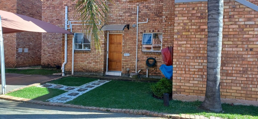 2 Bedroom Property for Sale in Liefde en Vrede Gauteng