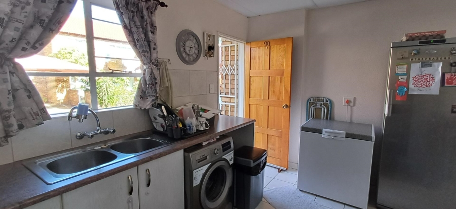 2 Bedroom Property for Sale in Liefde en Vrede Gauteng