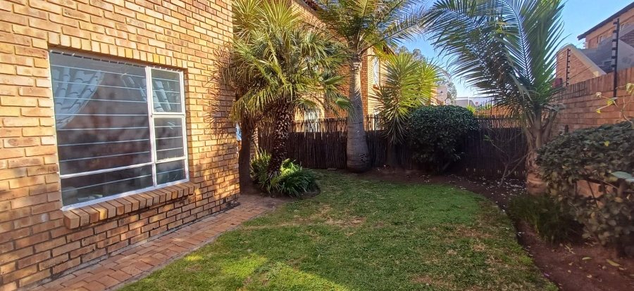 2 Bedroom Property for Sale in Liefde en Vrede Gauteng