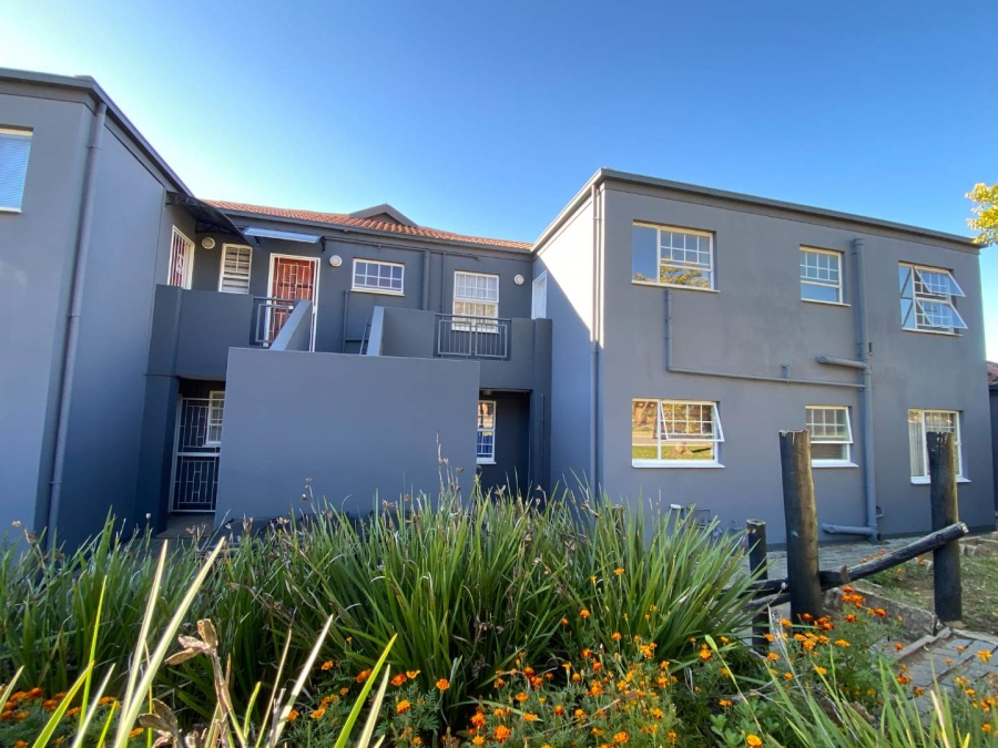 2 Bedroom Property for Sale in Linmeyer Gauteng