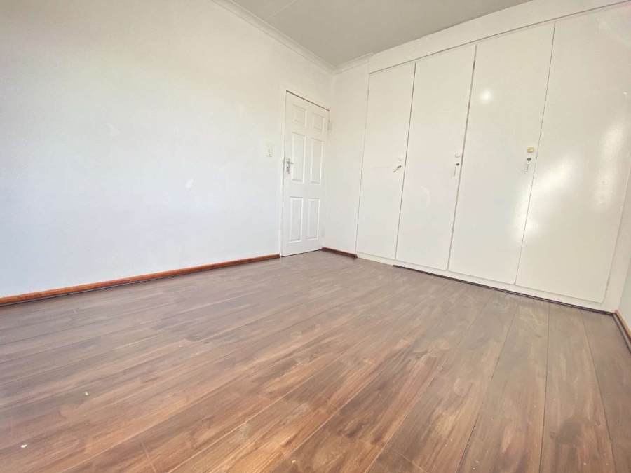 2 Bedroom Property for Sale in Linmeyer Gauteng
