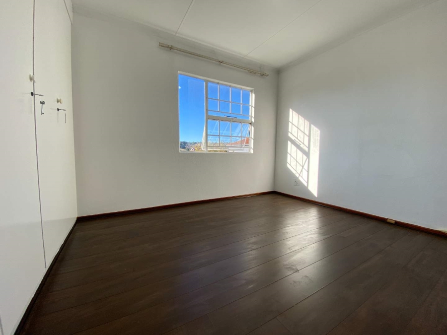 2 Bedroom Property for Sale in Linmeyer Gauteng