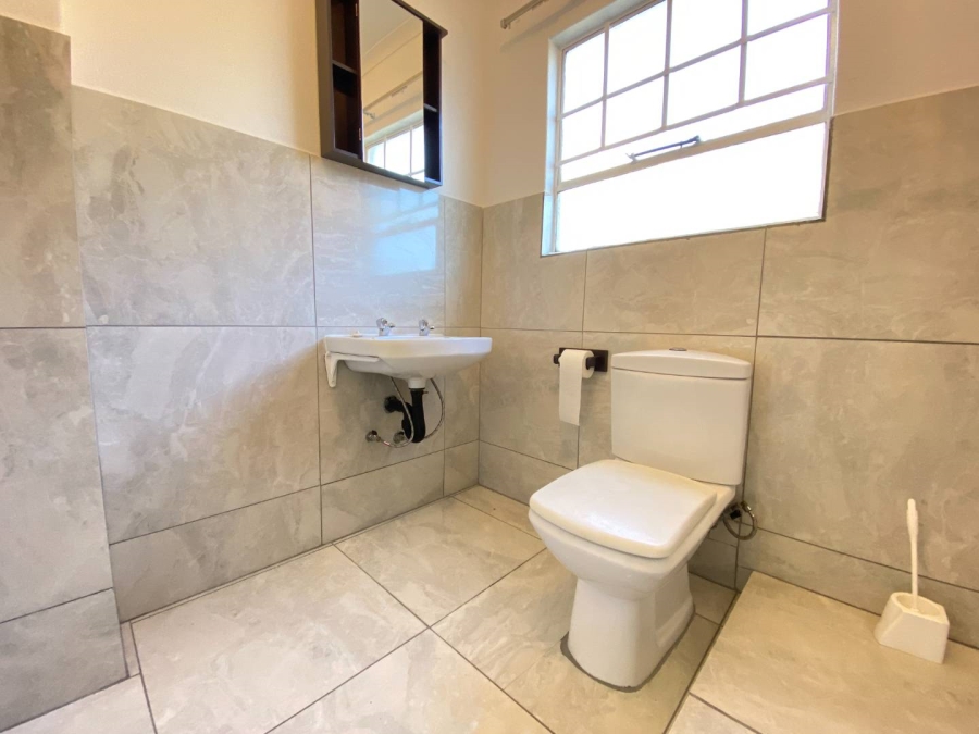 2 Bedroom Property for Sale in Linmeyer Gauteng