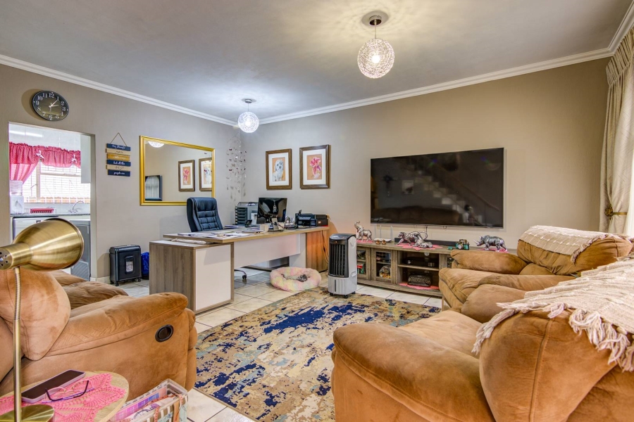 2 Bedroom Property for Sale in Primrose Hill Gauteng