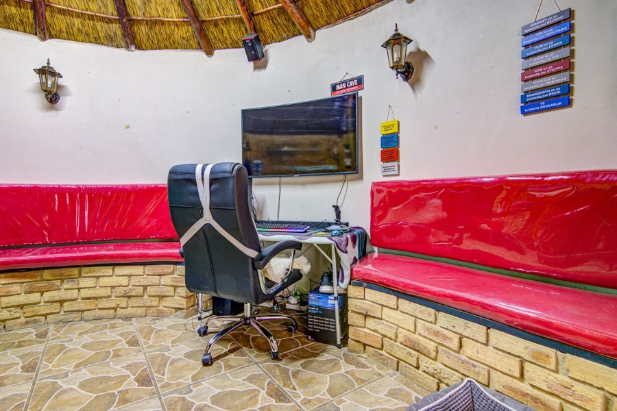 2 Bedroom Property for Sale in Primrose Hill Gauteng