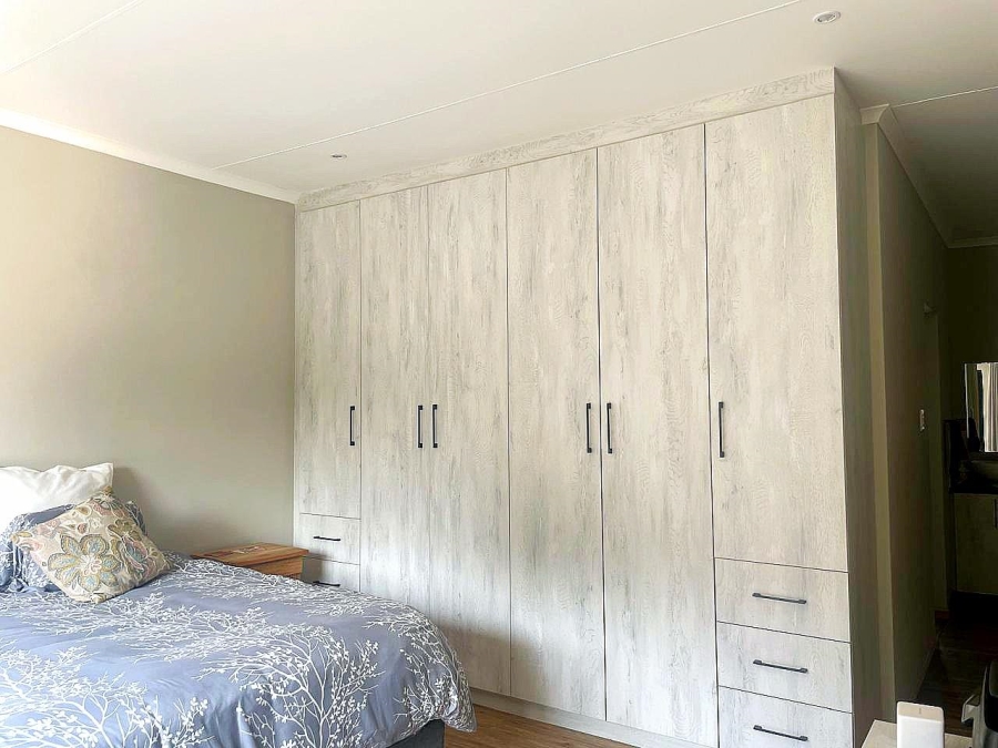 7 Bedroom Property for Sale in Monument Park Gauteng