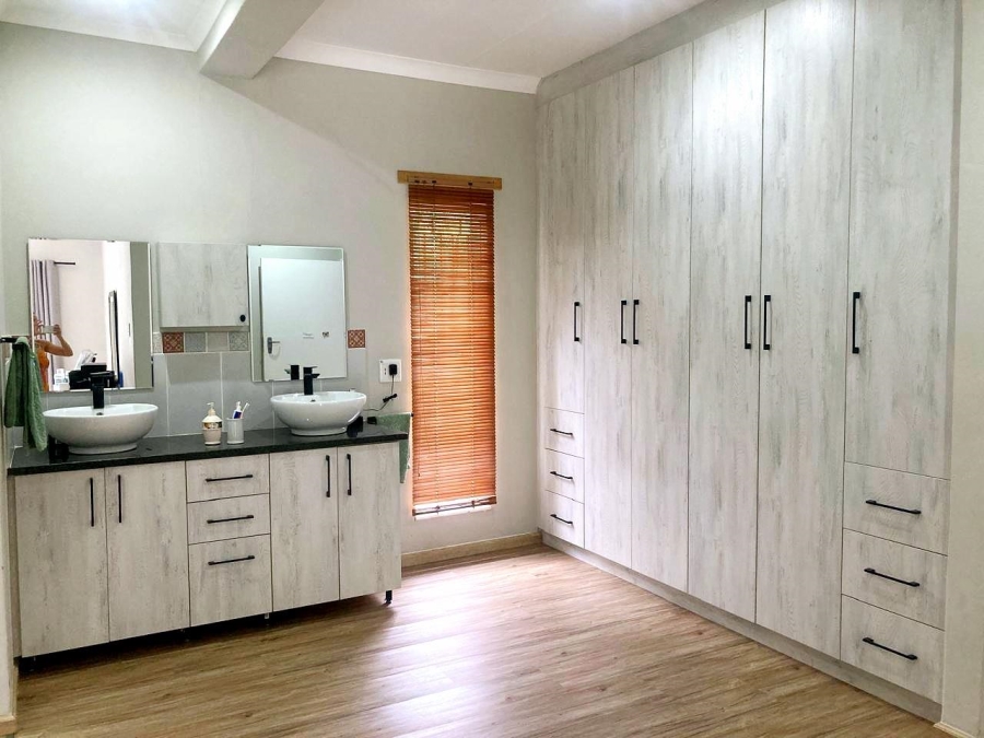 7 Bedroom Property for Sale in Monument Park Gauteng