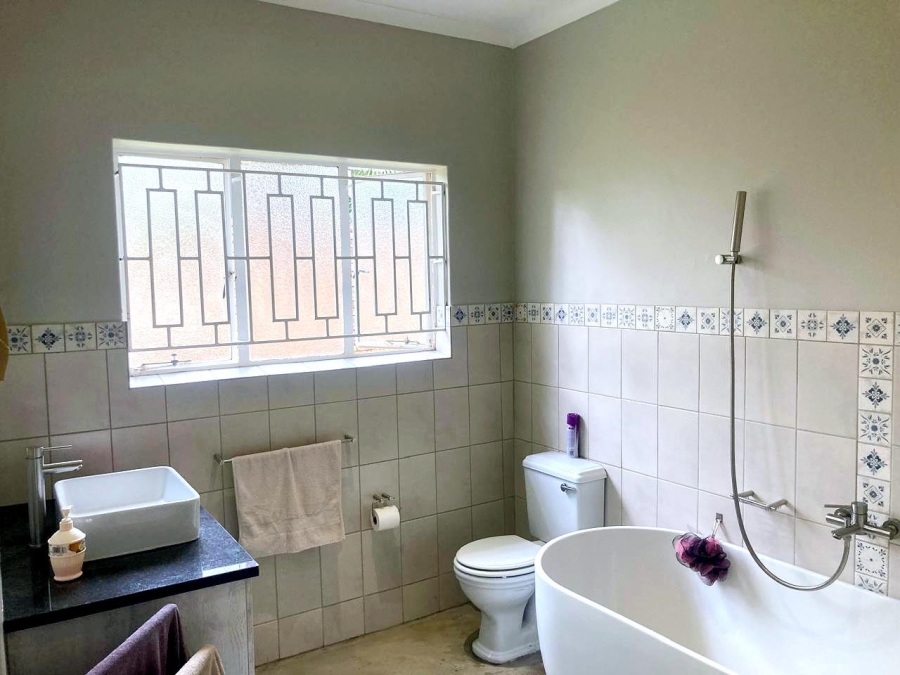 7 Bedroom Property for Sale in Monument Park Gauteng