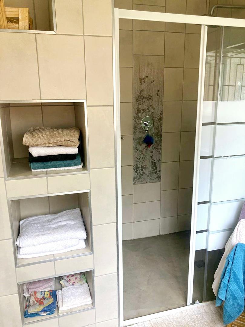7 Bedroom Property for Sale in Monument Park Gauteng
