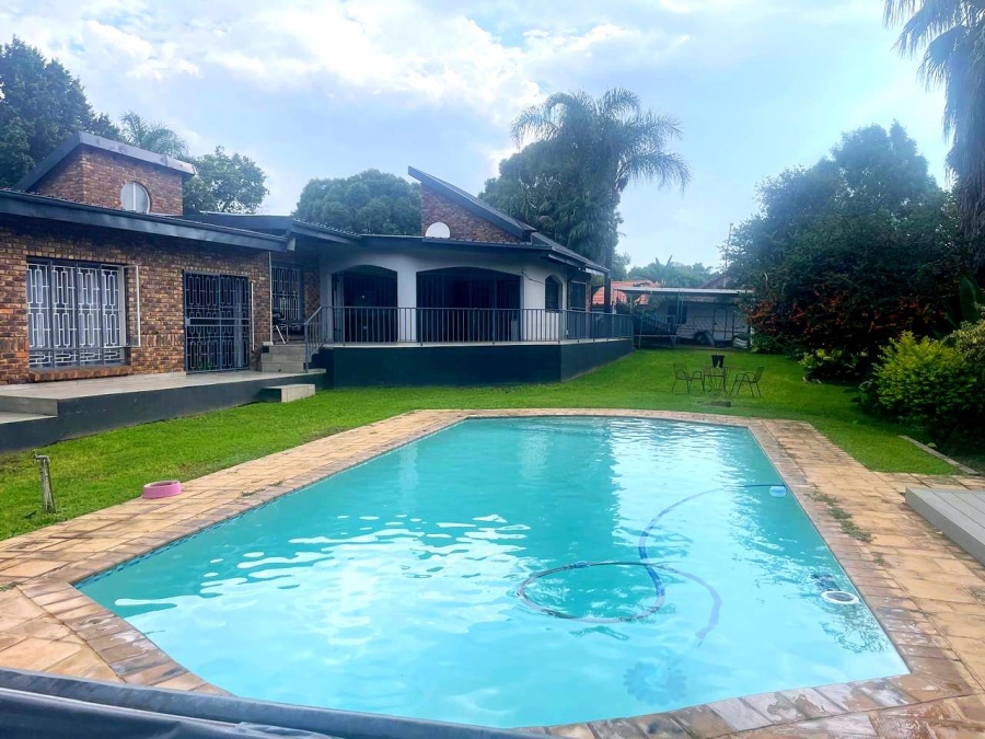 7 Bedroom Property for Sale in Monument Park Gauteng