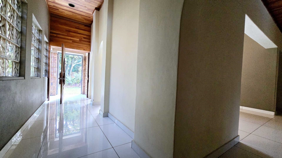 5 Bedroom Property for Sale in Elardus Park Gauteng