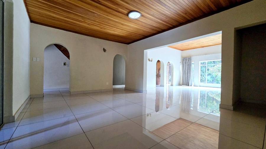 5 Bedroom Property for Sale in Elardus Park Gauteng