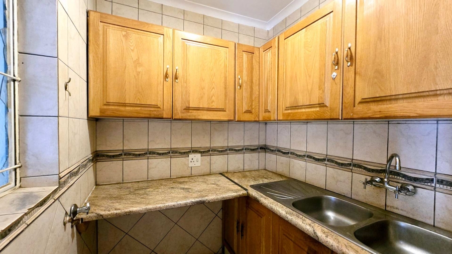 5 Bedroom Property for Sale in Elardus Park Gauteng