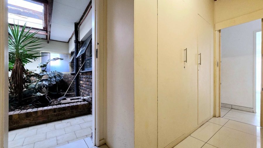 5 Bedroom Property for Sale in Elardus Park Gauteng