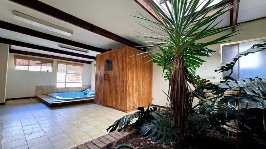 5 Bedroom Property for Sale in Elardus Park Gauteng