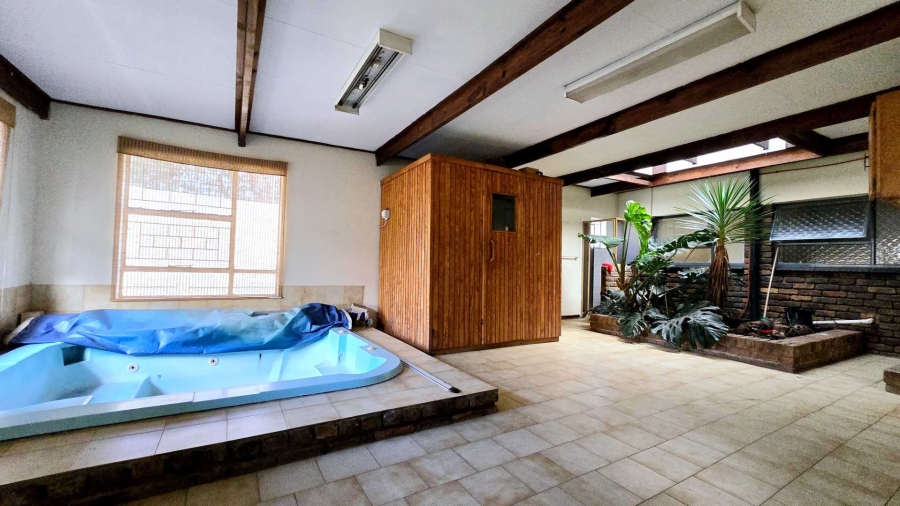5 Bedroom Property for Sale in Elardus Park Gauteng