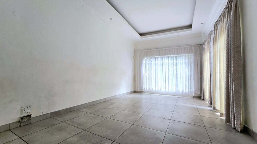 5 Bedroom Property for Sale in Elardus Park Gauteng