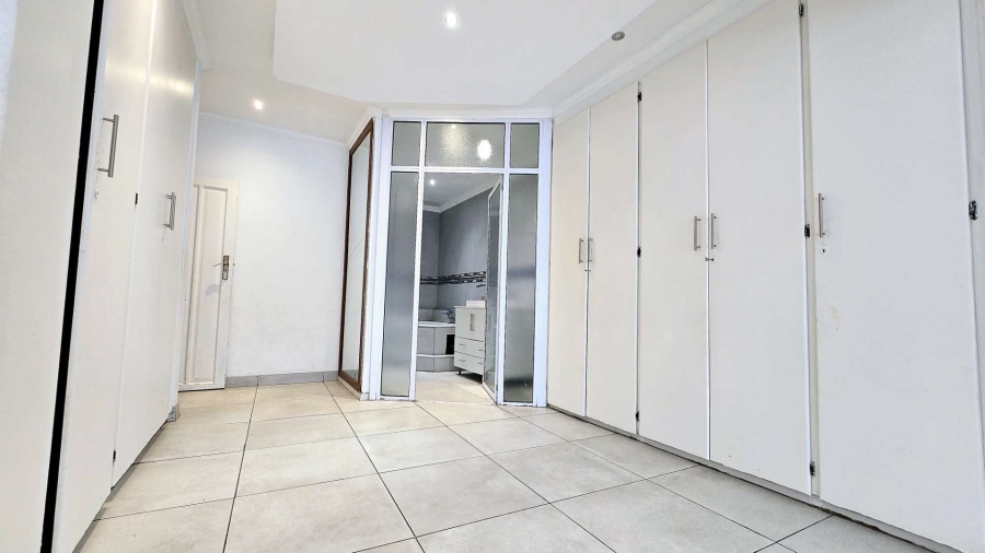 5 Bedroom Property for Sale in Elardus Park Gauteng