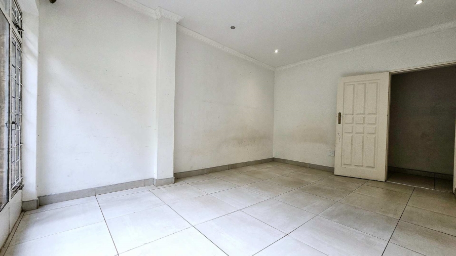 5 Bedroom Property for Sale in Elardus Park Gauteng