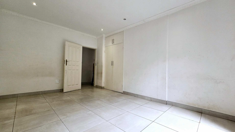 5 Bedroom Property for Sale in Elardus Park Gauteng