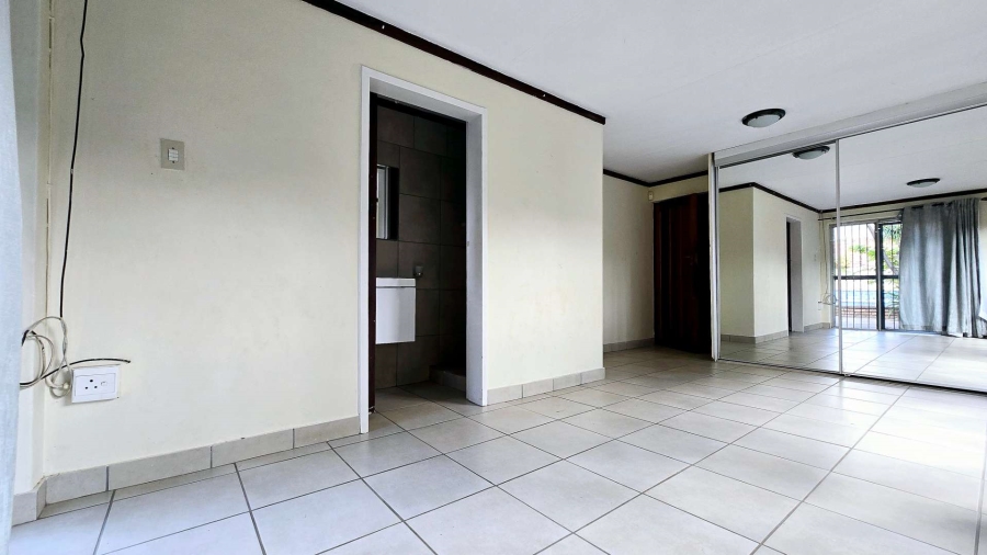5 Bedroom Property for Sale in Elardus Park Gauteng