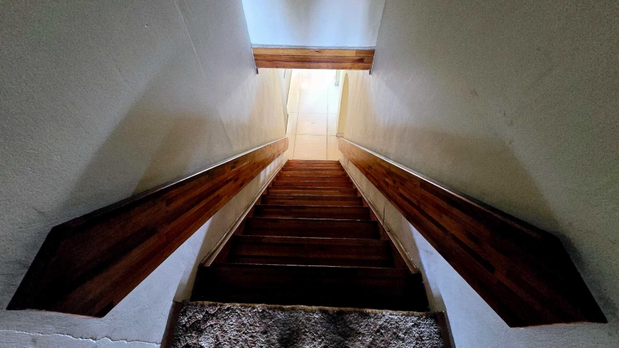 5 Bedroom Property for Sale in Elardus Park Gauteng